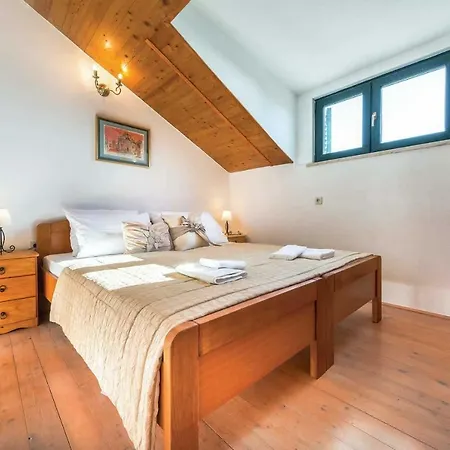 Sleeps 6 Pool Air Con Wifi Villa Mlini
